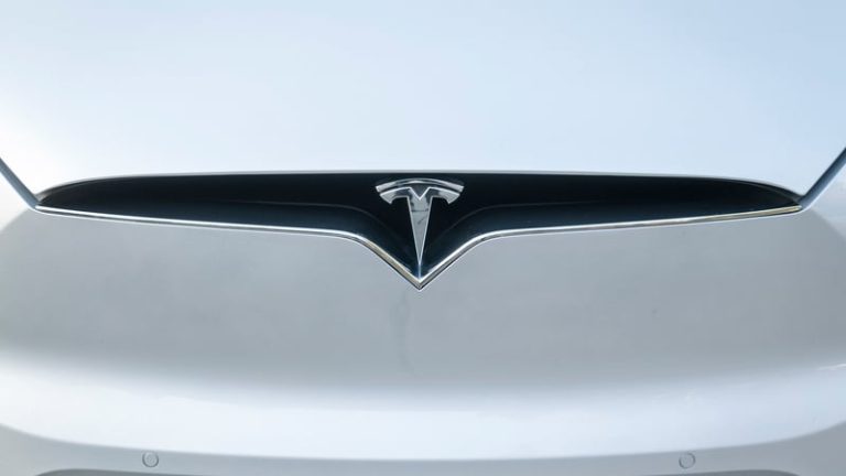 Read more about the article Tesla upgrades its Model S and X cars in US