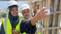 somalia’s-construction-boom-in-mogadishu-gives-women-high-ambitions