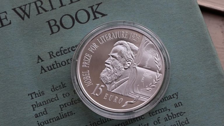 Read more about the article Central Bank launches George Bernard Shaw collector coin