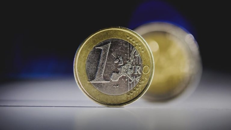 Read more about the article EU ministers back Bulgaria’s euro adoption from 2026