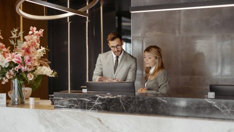 Read more about the article Can a four-star hotel manager become a five-star hotel manager?