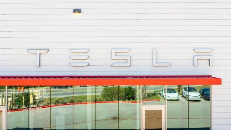 Read more about the article Tesla’s European sales slump for fifth month