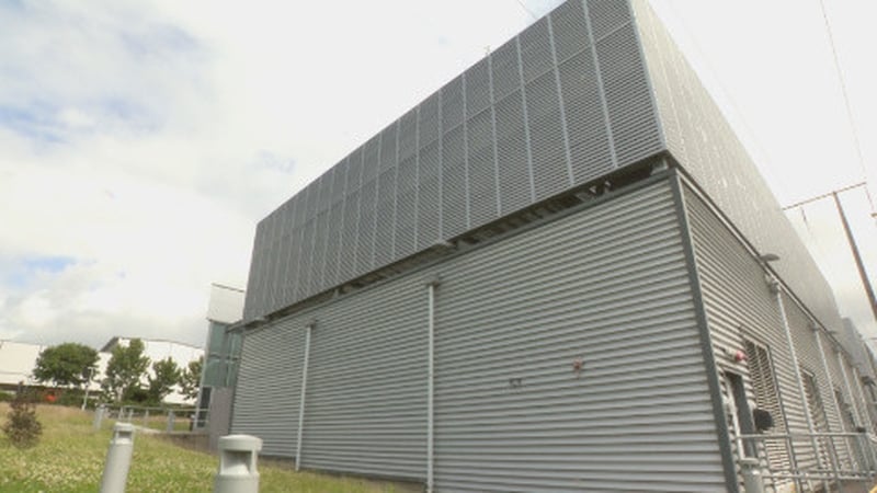 inside-a-data-centre:-fourth-class-students-receive-tour