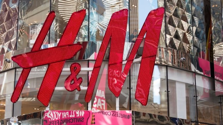 Read more about the article H&M says shoppers are cautious as sales fall