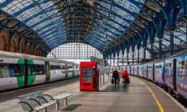 London to Brighton rail line faces delays in hot temperatures