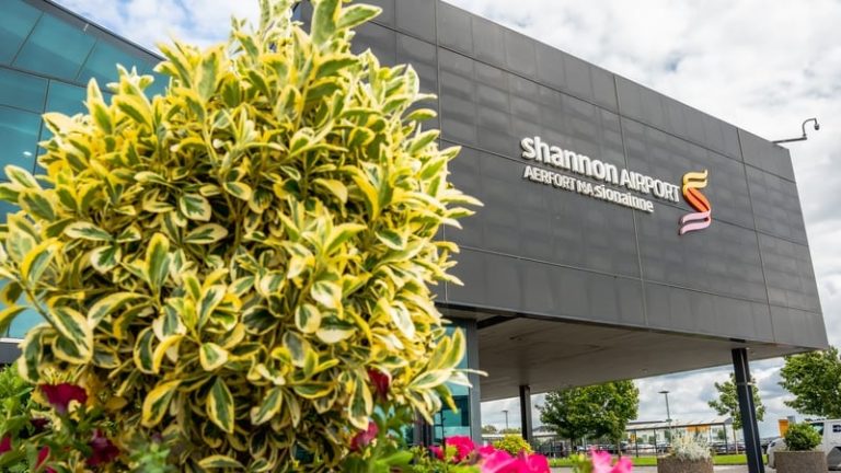 Read more about the article Shannon Airport passenger numbers up 7% in H1