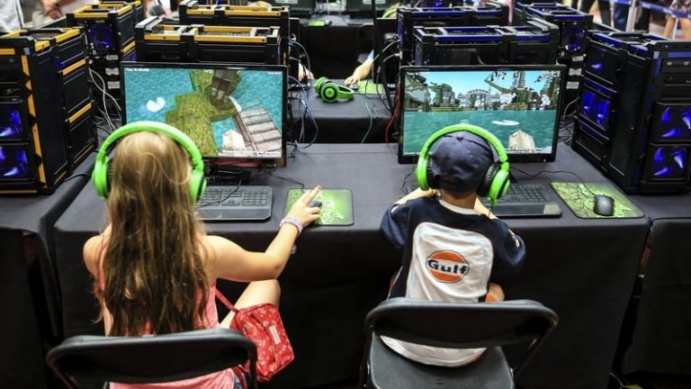 Read more about the article Many online games contain manipulating design techniques
