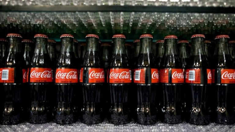 Read more about the article Trump says Coca-Cola to switch to cane sugar in US