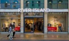 Why is River Island in trouble?