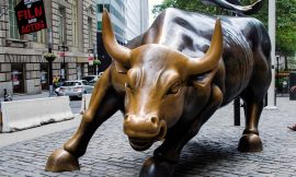 S&P 500 and Nasdaq 100 Post Record Highs on Earnings Optimism