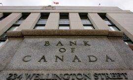 Bank of Canada holds rate steady due to US tariff threats