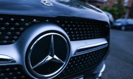 Mercedes-Benz trims profit margin forecast on tariff hit