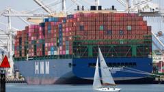 carney-‘disappointed’-as-trump-increases-tariffs-on-canada-to-35%
