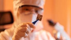 what-are-semiconductors-and-why-is-trump-planning-100%-tariffs?