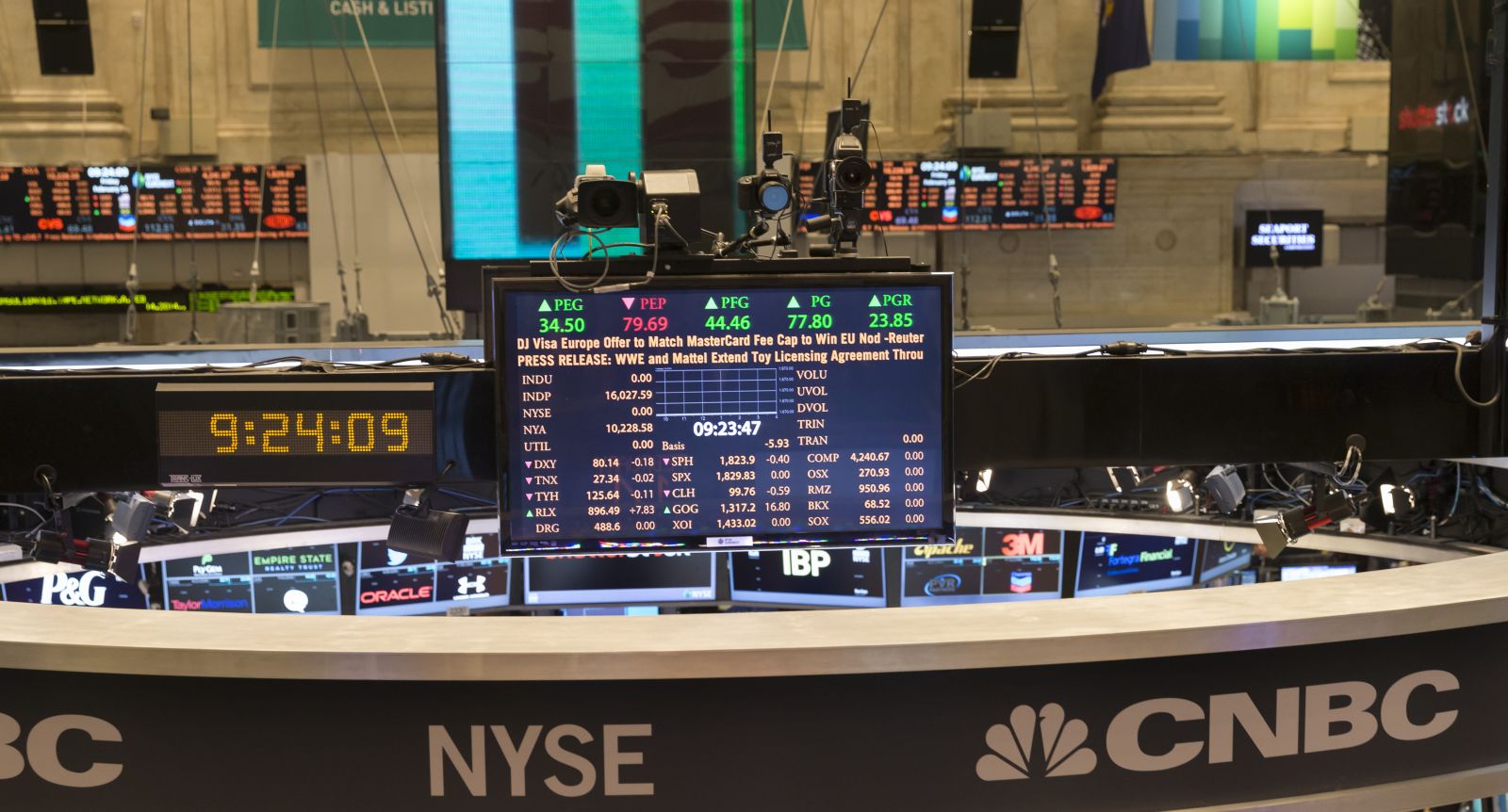 stocks-rally-on-positive-earnings-and-hopes-for-an-end-to-russia-ukraine-war