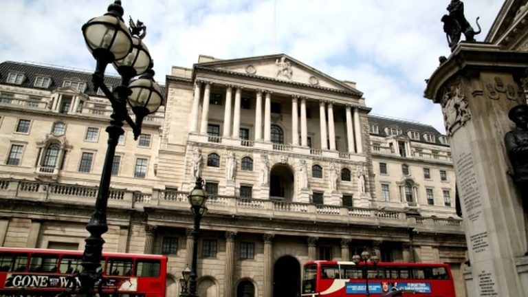 Read more about the article Bank of England cuts rates to 4% after narrow vote