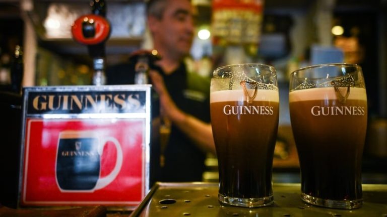 Read more about the article Call for Government to address number of pubs closing