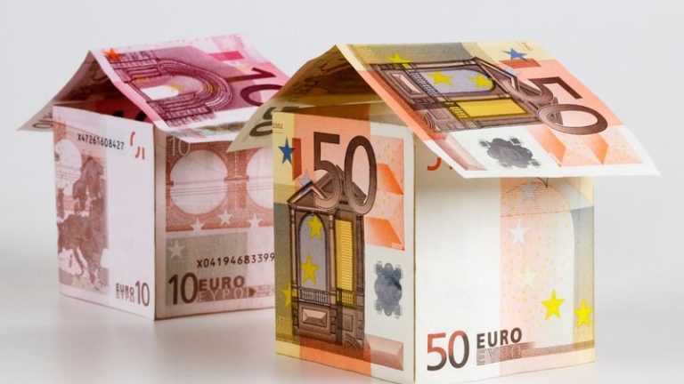 Read more about the article Mortgage interest rates fall slightly in June