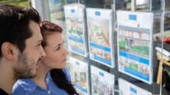 Read more about the article Mortgage rates below 5% for first time since Truss budget