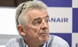 Ryanair says summer bookings strong, fares holding up