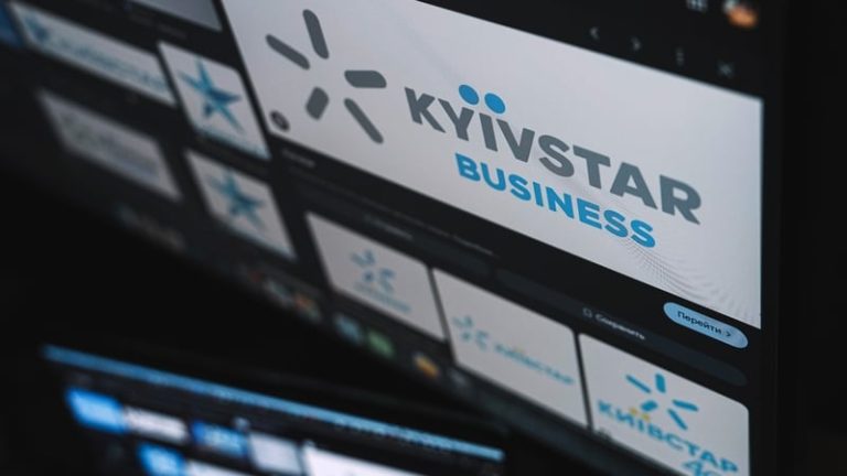 Read more about the article Kyivstar lists in New York as peace talks unfold
