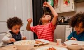 Yellow stickers and fridge hacks: How to feed children for less in the holidays