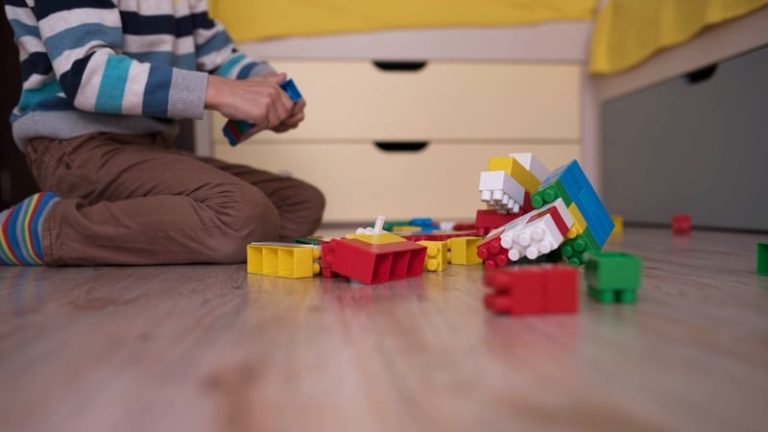 Read more about the article SIPTU seeks pay increase for workers in childcare sector