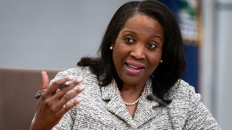 us-judge-sets-quick-schedule-in-fed-governor’s-lawsuit