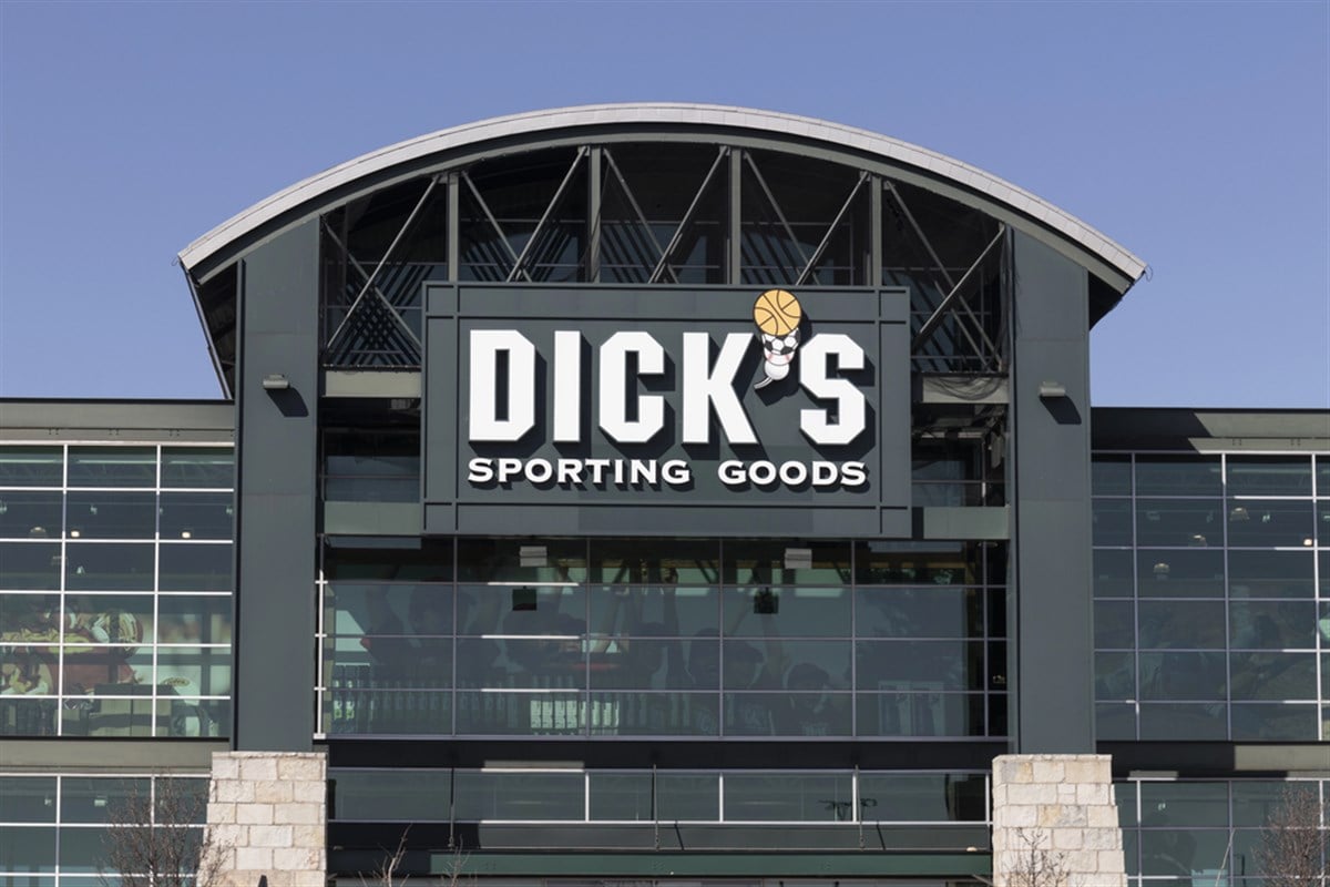 dicks’s-sporting-goods-stock-dropped-after-earnings—is-it-a-buy?