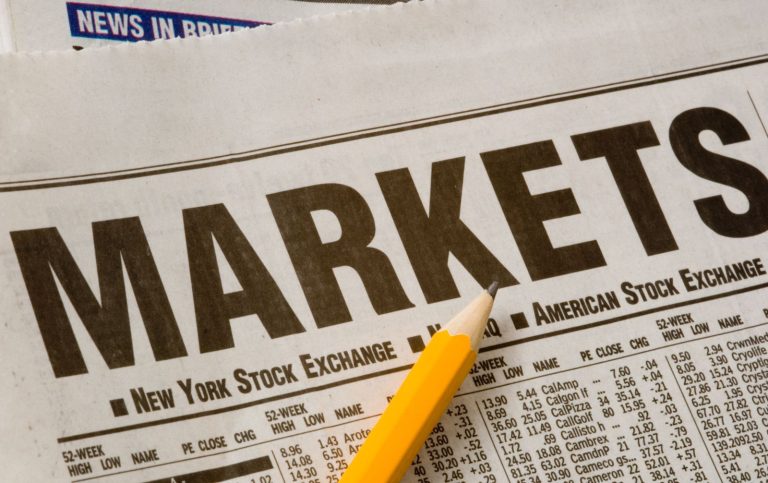 Read more about the article Stocks and Bonds Climb as Weak Jobs Bolster Fed Rate Cut Chances