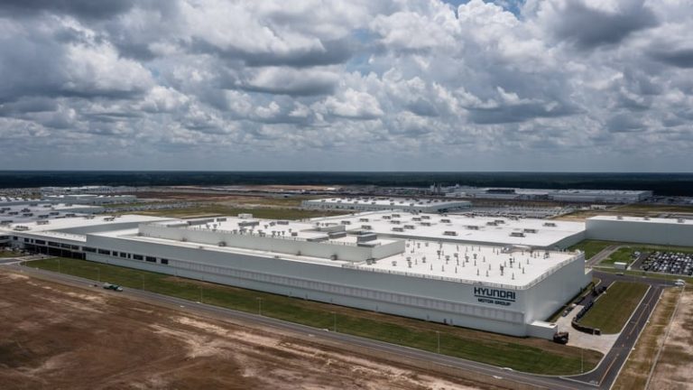 Read more about the article Work paused at Hyundai’s US site as workers detained