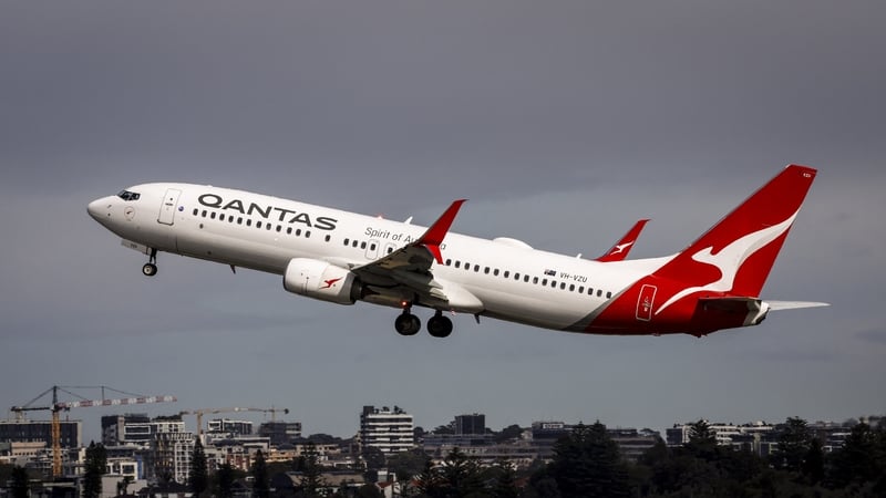 qantas-trims-executive-bonuses-by-15%-over-cyber-attack