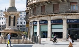 Mediobanca CEO bids farewell after Monte dei Paschi move