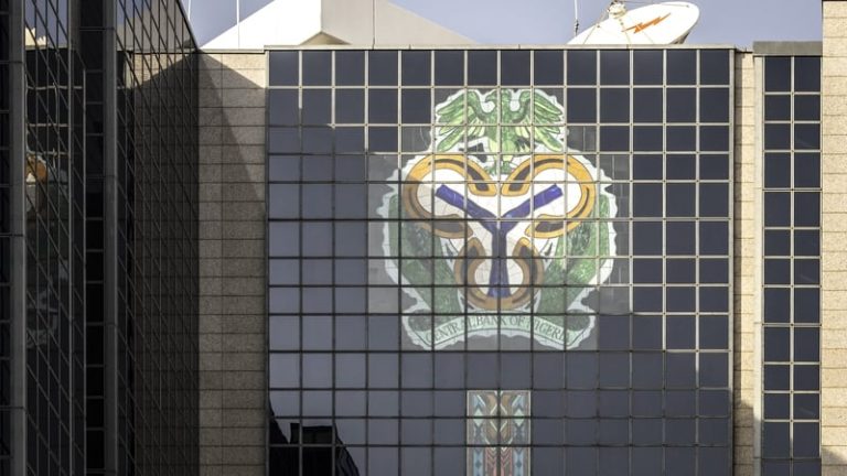 Read more about the article Nigeria central bank announces first rate cut since Covid