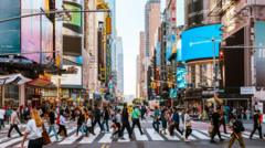 us-economic-growth-revised-up-on-strong-consumer-spending