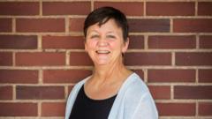 h-1b-visa:-us-tech-sector-scrambles-in-the-face-of-$100,000-fees