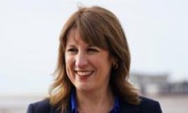 Rachel Reeves to guarantee paid work for young people unemployed for 18 months