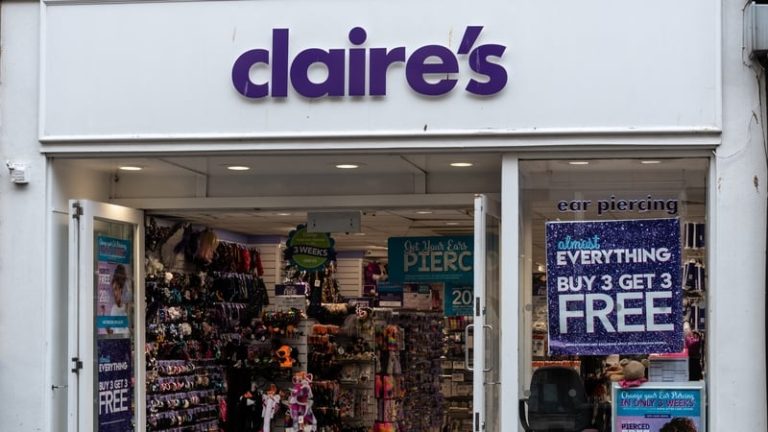 Read more about the article Modella buys most of Claire’s UK stores out of bankruptcy