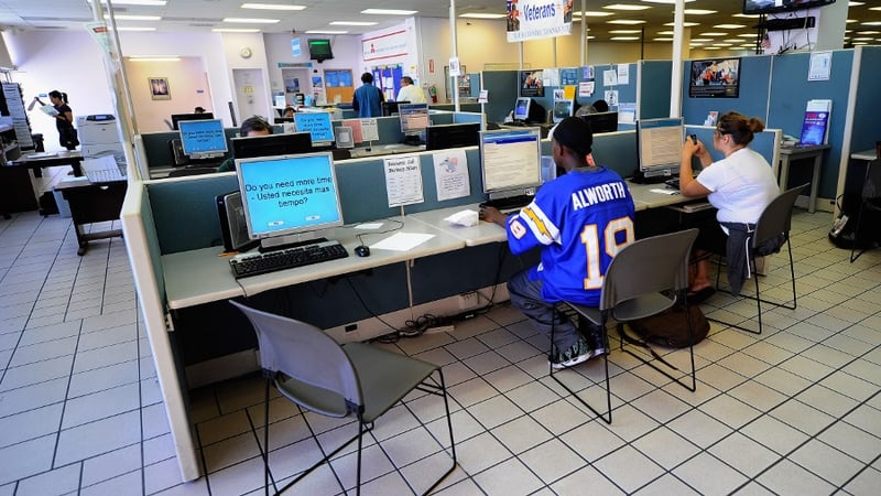 us-private-payrolls-decline-in-september