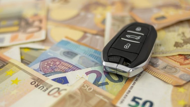 Read more about the article Electric car registrations soar 73% higher in September