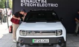 Renault’s UK customers told to be vigilant after cyber-attack