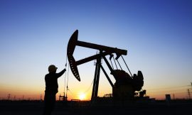Crude Prices Little Changed as the Dollar Rallies