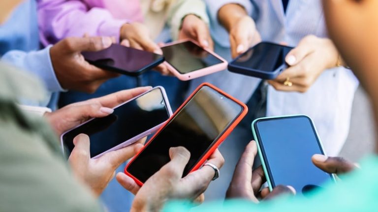 Read more about the article Instagram teen accounts to be guided by PG-13 ratings