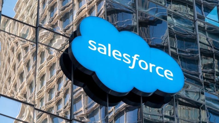 Read more about the article Salesforce’s $60 billion forecast eases growth concerns