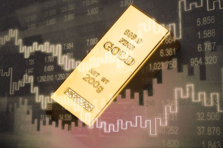 Read more about the article Dollar Falls and Gold Surges on Fed Rate Cut Expectations