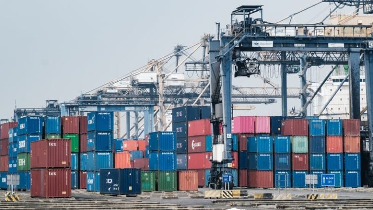 Read more about the article War, Chinese trade curbs threaten world economy – Donohoe