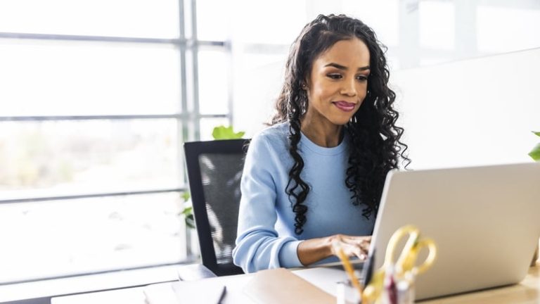 Read more about the article 1 in 4 Irish women aspire to start their own business