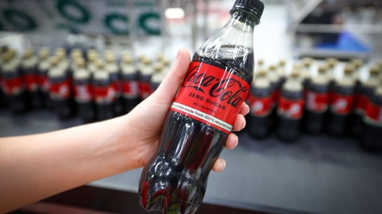 Read more about the article Coca-Cola revenue, profit beat estimates on steady demand
