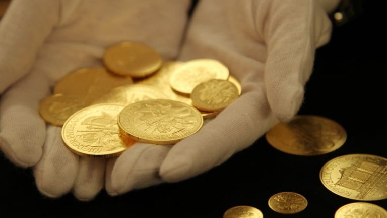 Read more about the article Gold prices extend Tuesday’s tumble