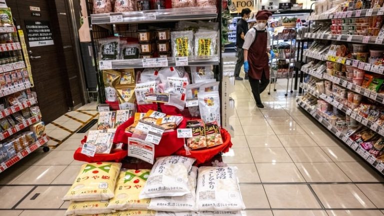 Read more about the article Japan inflation rises as new PM eyes economic package